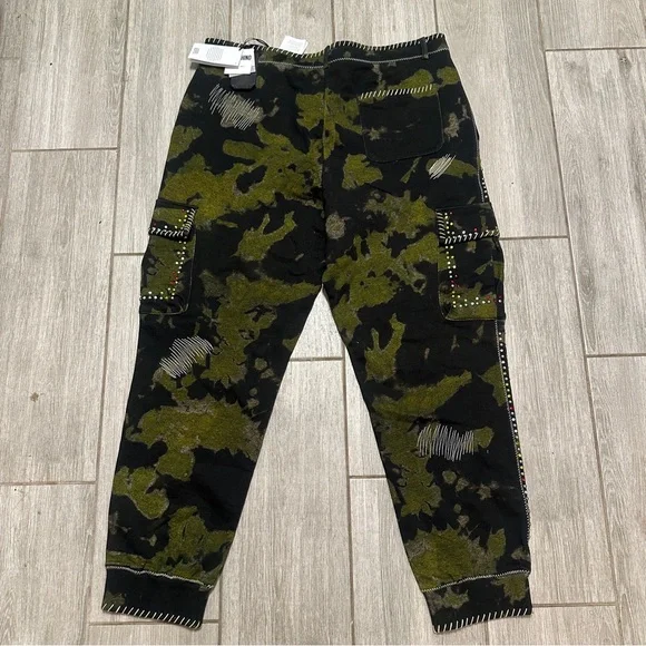 NWT MOSCHINO Katakana Embellished Camouflage Pants EU 58 or US 48 $1145 - Picture 5 of 5